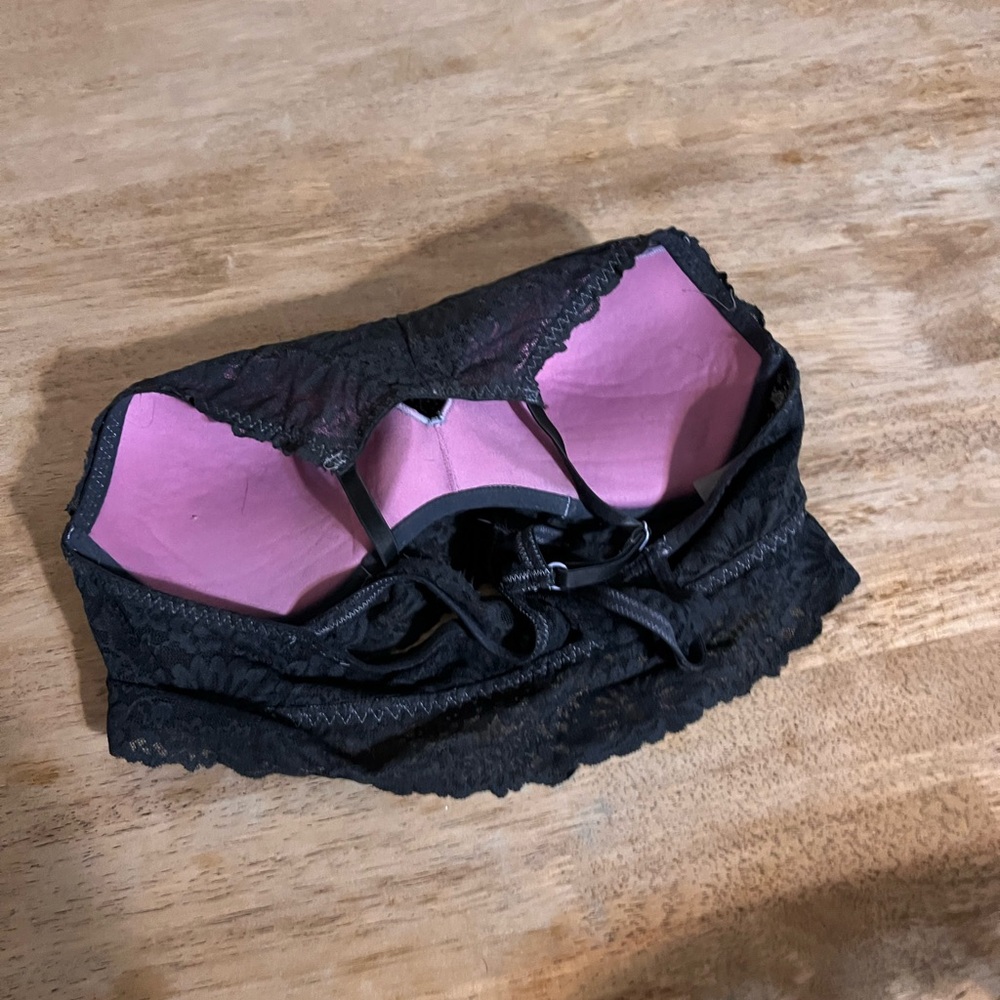 Elegant Black and Pink bra